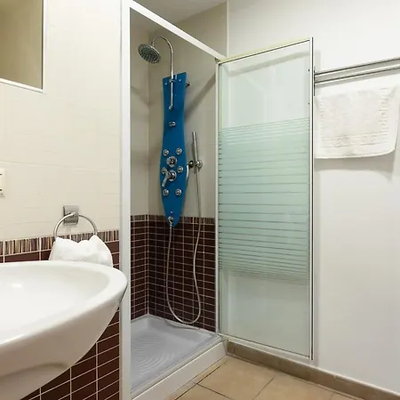 El Oasis Vip-torremolinos Апартаменти *